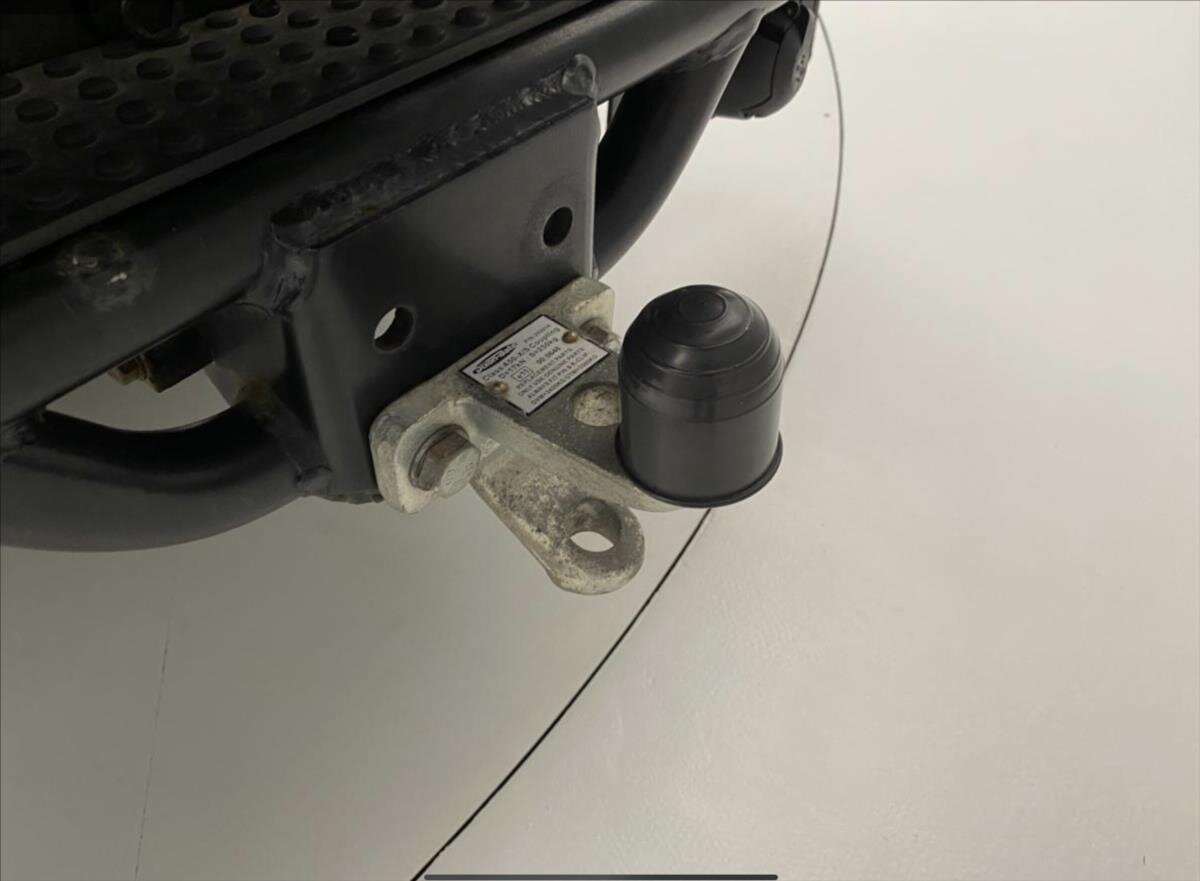 Land Rover Defender Ostatní 2,2 l 90 kw