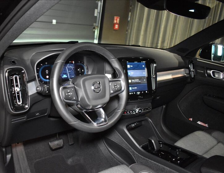 Volvo XC40 SUV 2,0 l 120 kw