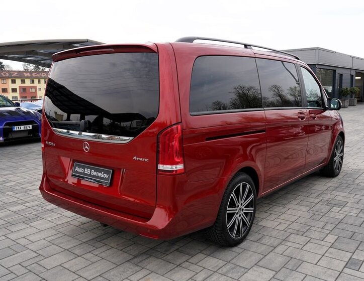 Mercedes-Benz Třídy V MPV 2,0 l 176 kw