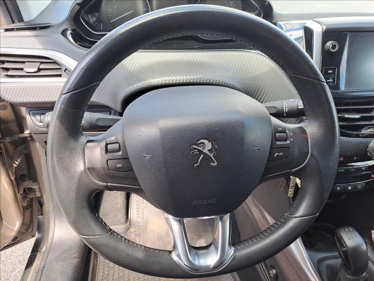 Peugeot 2008 MPV 1,2 l 81 kw