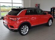 Volkswagen T-Roc SUV / Terénní 2,0 l 140 kw