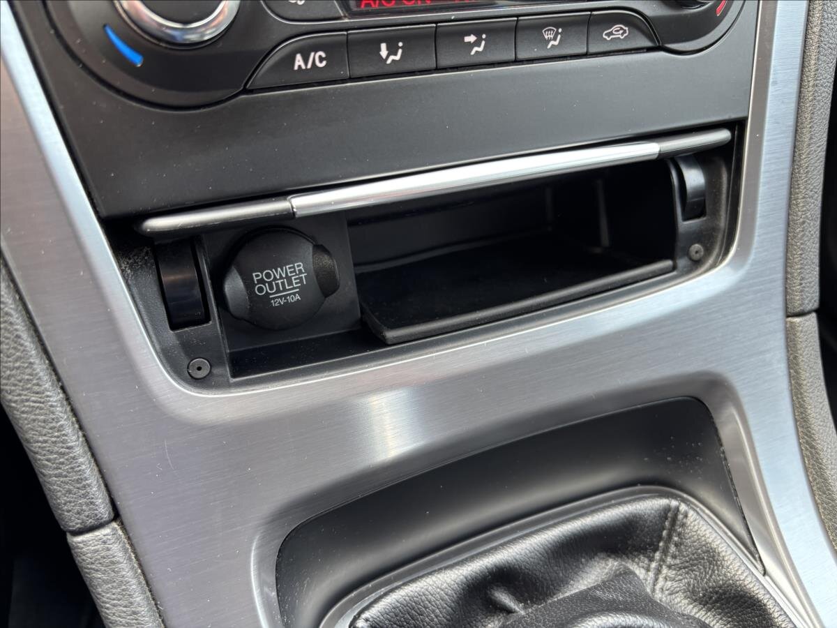 Ford Mondeo Kombi 2,0 l 103 kw