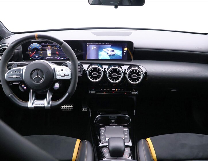 Mercedes-Benz Třídy A Hatchback 2,0 l 310 kw