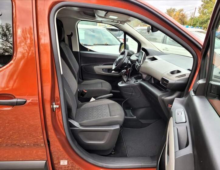 Peugeot Rifter MPV 1,5 l 75 kw