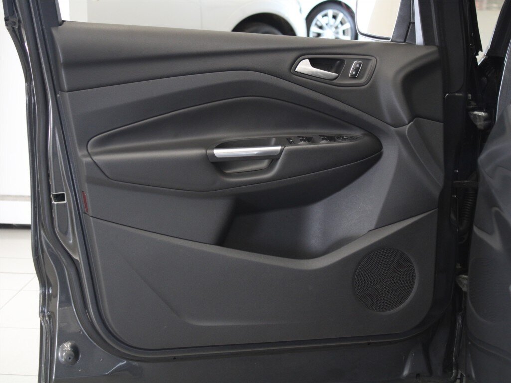 Ford Kuga SUV / Terénní 2,0 l 110 kw