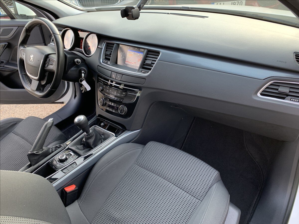 Peugeot 508 Sedan / Limuzína 2,0 l 120 kw
