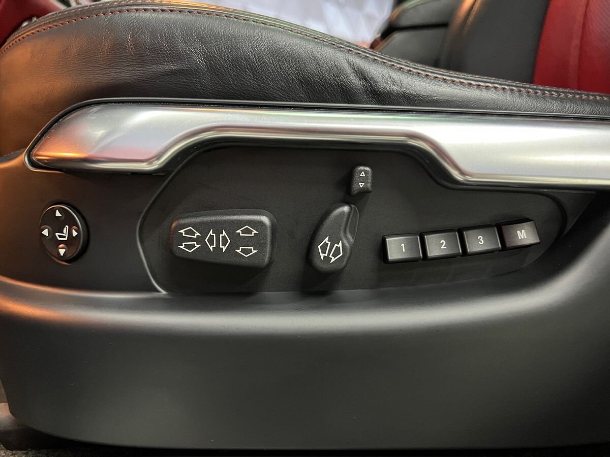 Land Rover Range Rover SUV / Terénní 4,4 l 230 kw