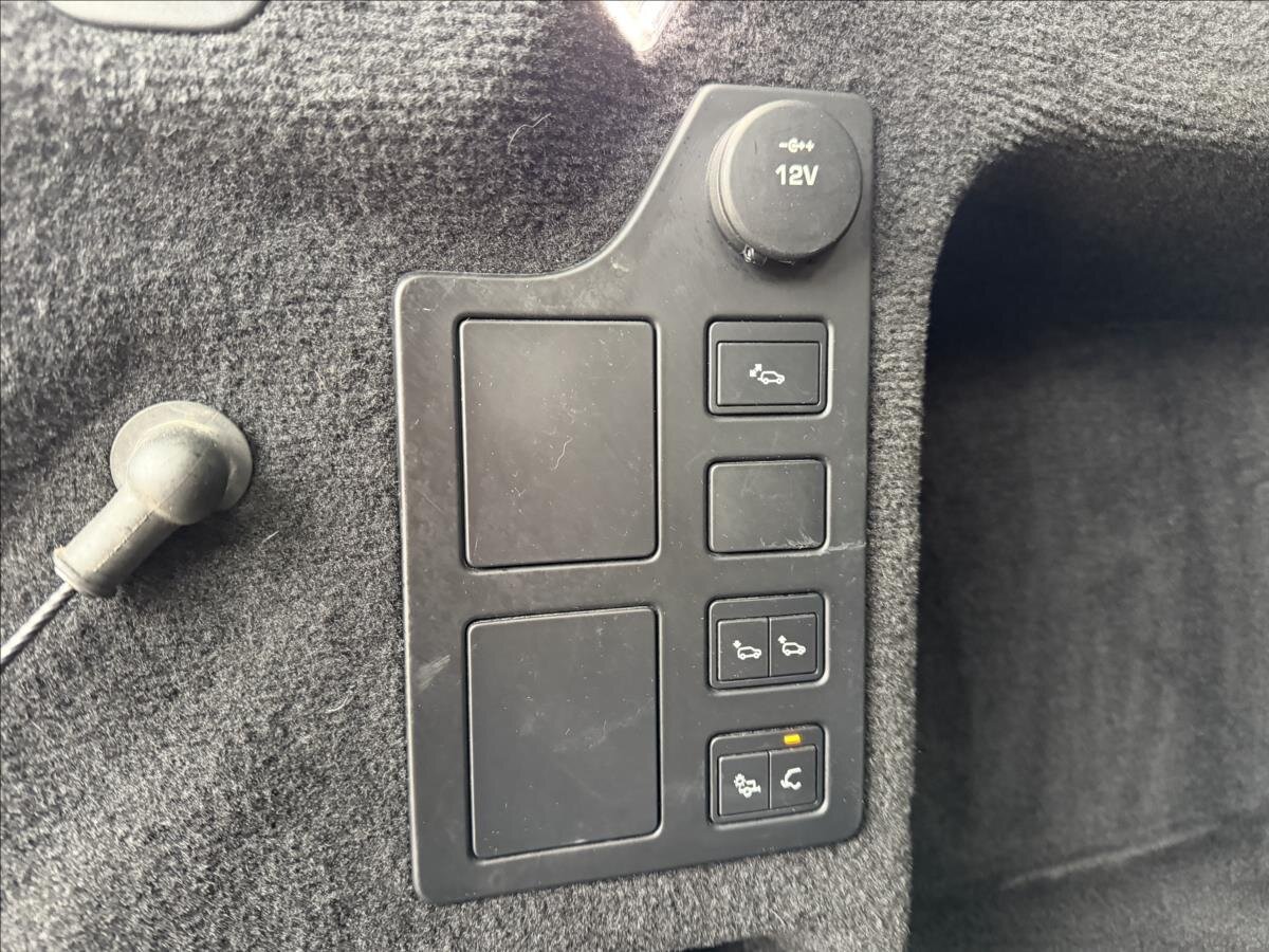 Land Rover Discovery SUV / Terénní 3,0 l 190 kw