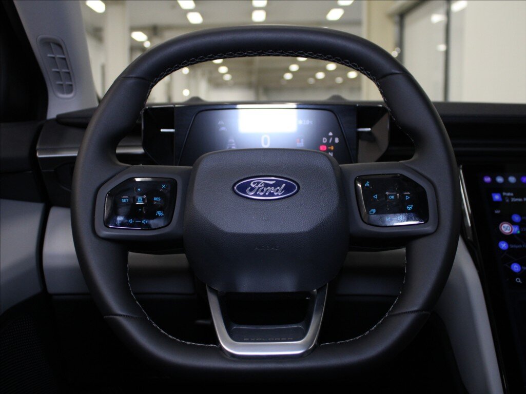 Ford Explorer SUV 10,0 210 kw