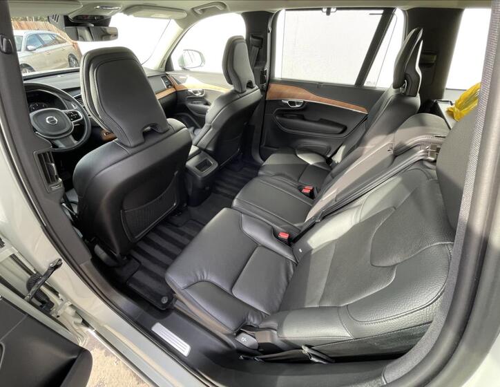 Volvo XC90 16