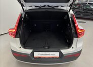 Volvo XC40 SUV / Terénní 1,5 l 120 kw