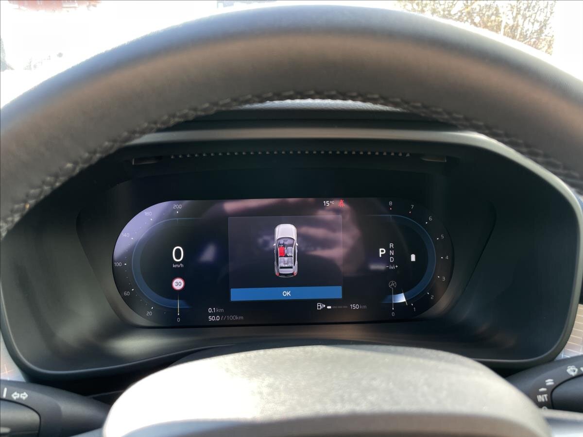 Volvo XC40 SUV / Terénní 2,0 l 145 kw