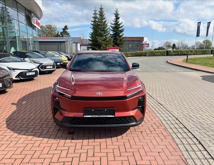 Toyota C-HR SUV / Terénní 0,0 165 kw