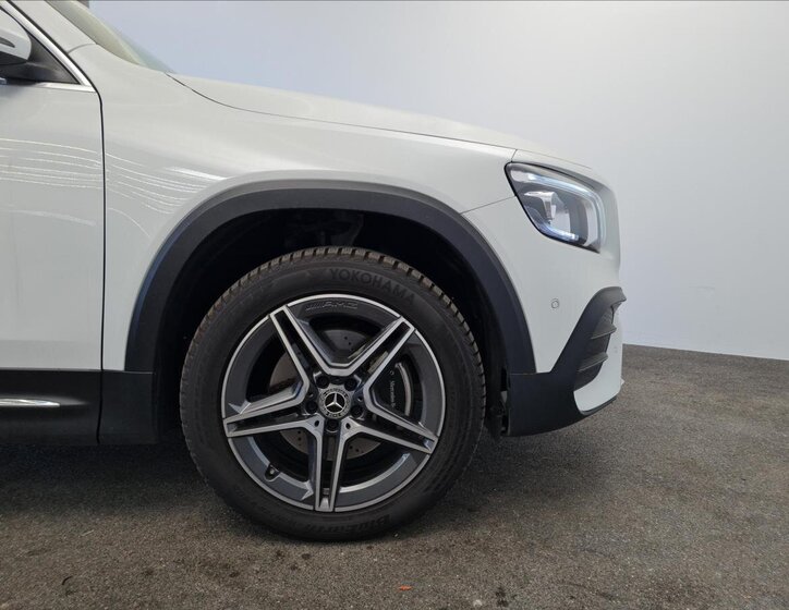 Mercedes-Benz GLB SUV / Terénní 1,3 l 120 kw