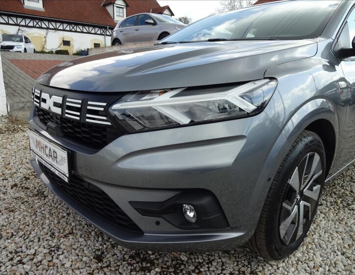 Dacia Sandero Hatchback 999,0 67 kw