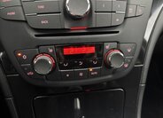 Opel Insignia Sedan / Limuzína 2,0 l 118 kw