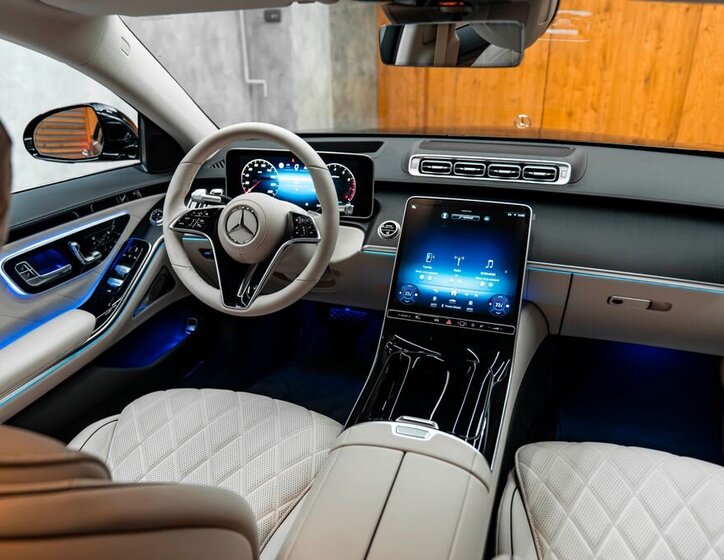 Mercedes-Benz Třídy S Sedan 4,0 l 370 kw