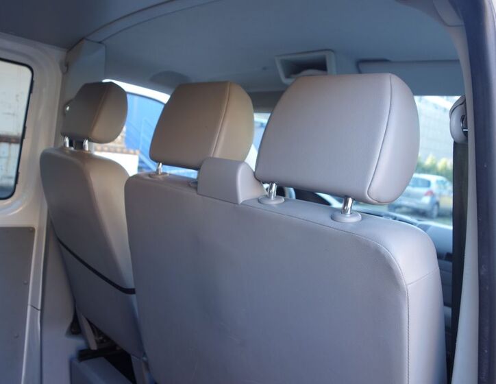 Volkswagen Transporter 22