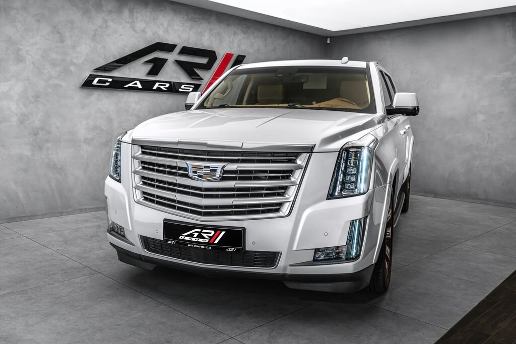 Cadillac Escalade SUV / Terénní 6,2 l 313 kw