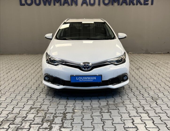 Toyota Auris 4
