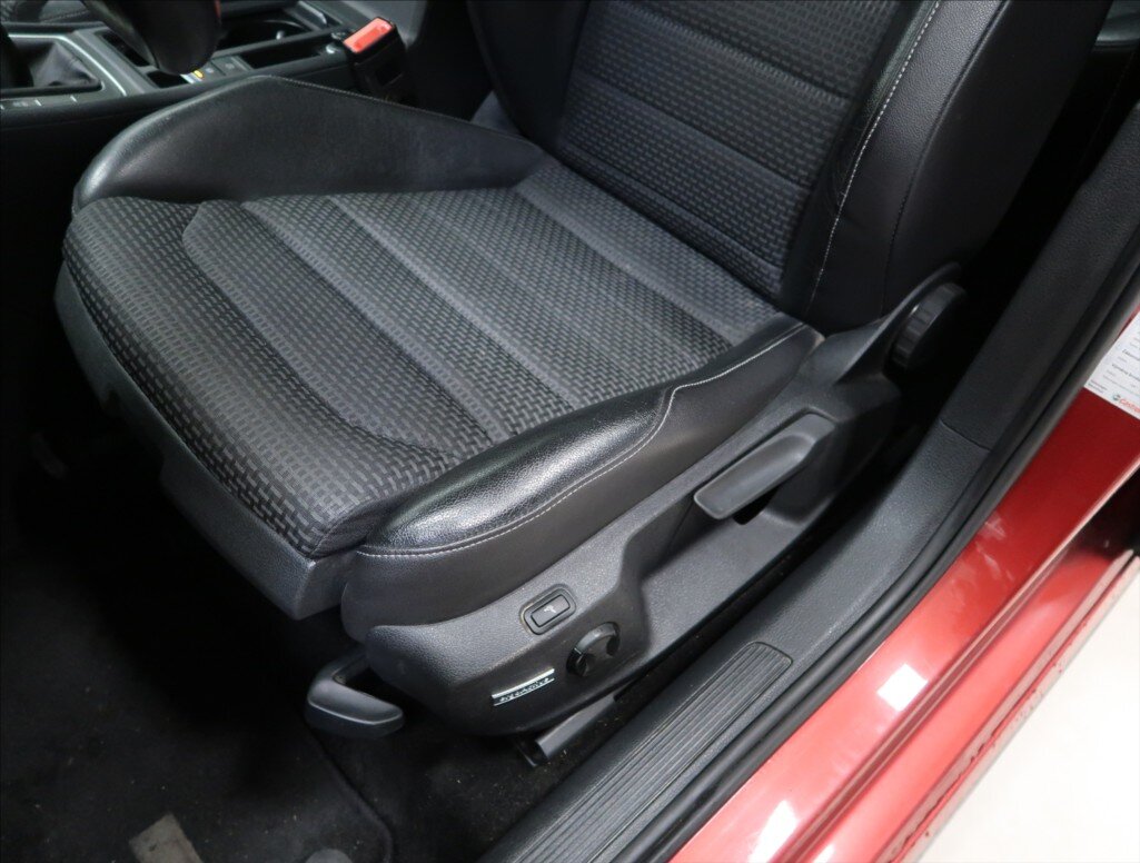 Volkswagen Golf Hatchback 1,2 l 63 kw