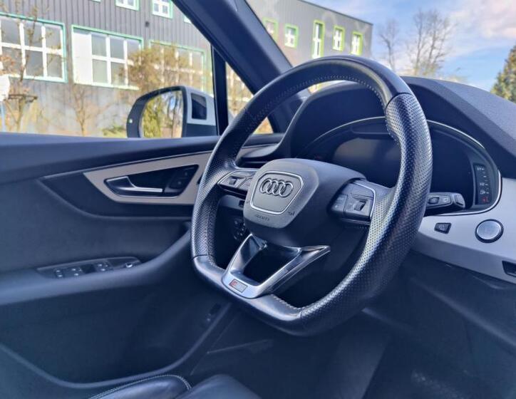 Audi Q7 33