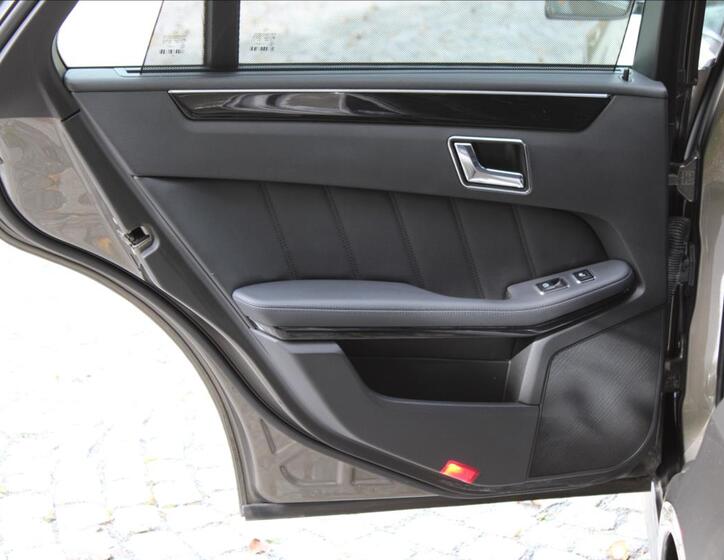 Mercedes-Benz Třídy E 33