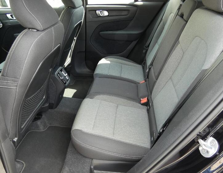 Volvo XC40 18