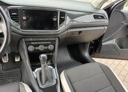 Volkswagen T-Roc SUV / Terénní 1,5 l 110 kw