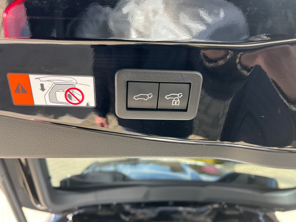 Toyota C-HR SUV / Terénní 2,0 l 112 kw