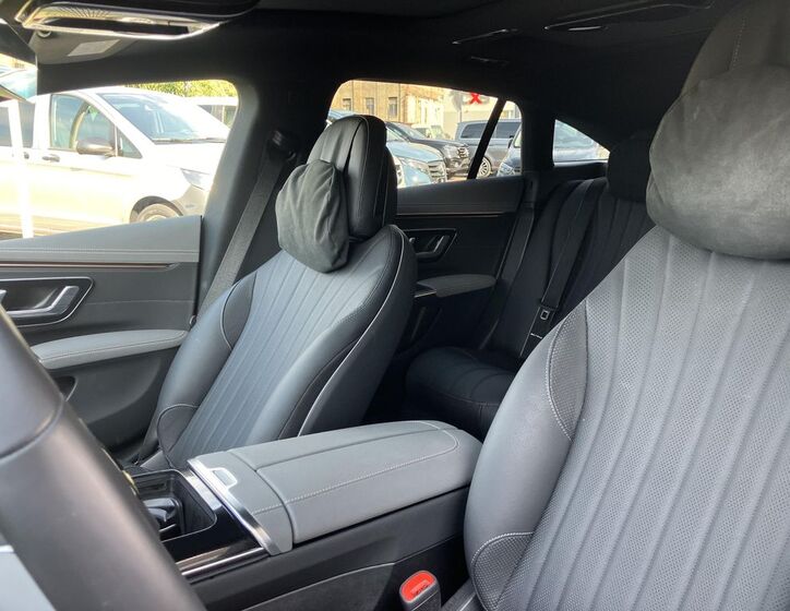 Mercedes-Benz EQS 11