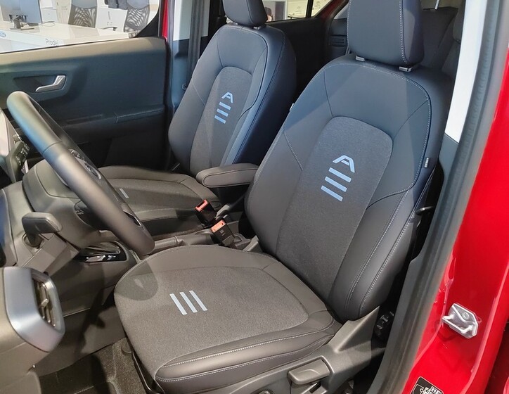 Ford Tourneo Courier 17