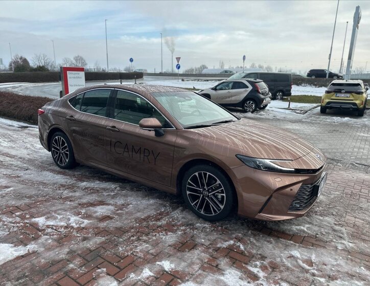Toyota Camry Sedan 2,5 l 137 kw