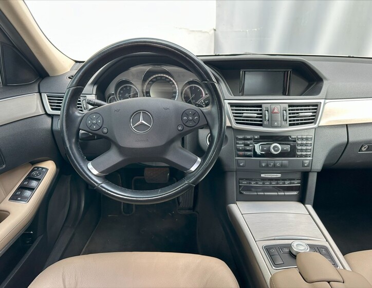 Mercedes-Benz Třídy E 19