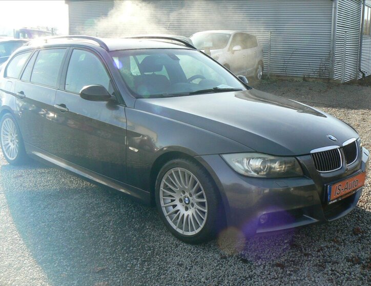 BMW Řada 3 2