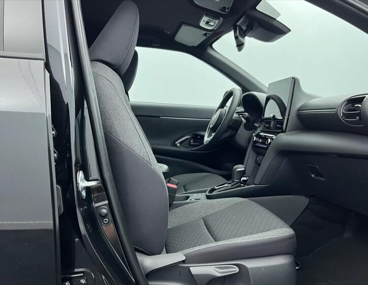 Toyota Yaris Cross 11