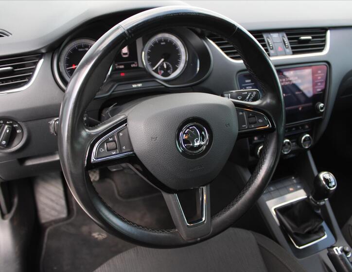 Škoda Octavia 15