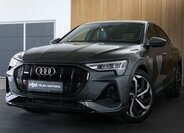 Audi e-tron SUV / Terénní 0,0 300 kw