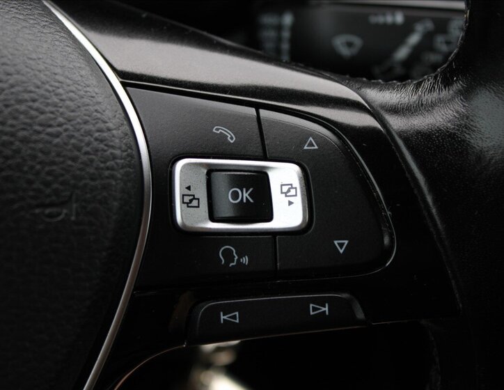 Volkswagen Touran 19