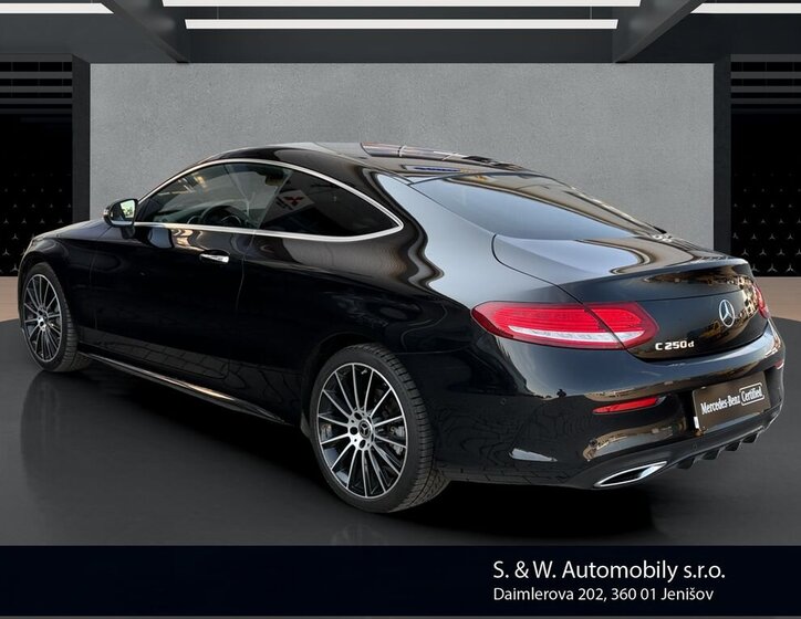 Mercedes-Benz Třídy C Kupé 2,1 l 150 kw