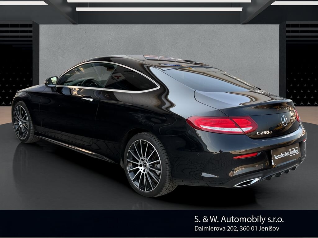 Mercedes-Benz Třídy C Kupé 2,1 l 150 kw