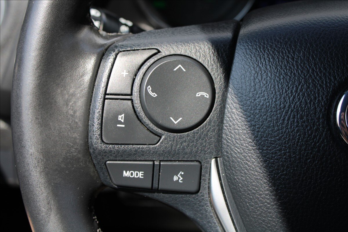 Toyota Auris Hatchback 1,8 l 73 kw