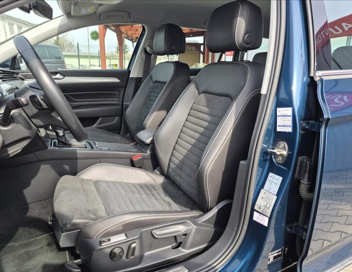 Volkswagen Passat Kombi 1,4 l 160 kw