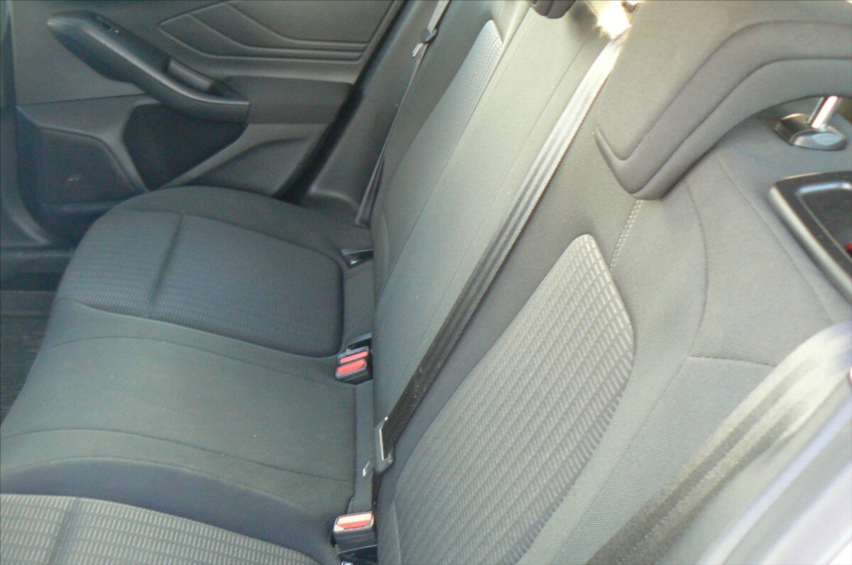 Ford Focus Kombi 999,0 92 kw