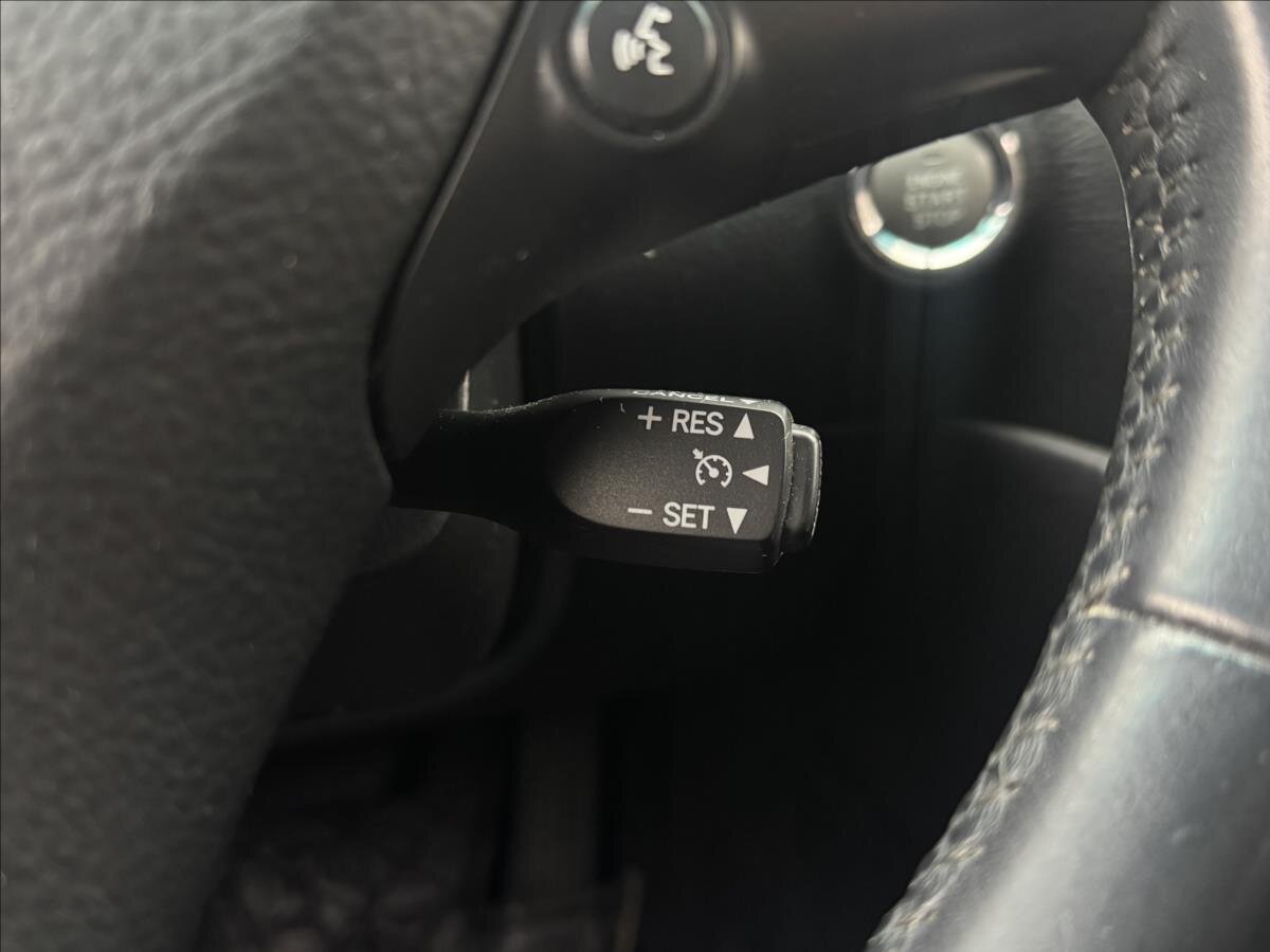 Lexus GS 300 Sedan / Limuzína 3,0 l 183 kw