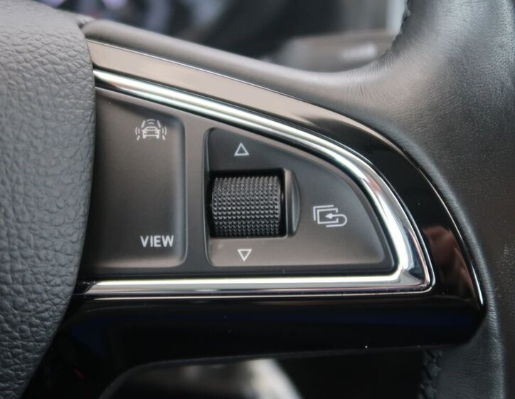 Škoda Karoq Kombi 999,0 85 kw