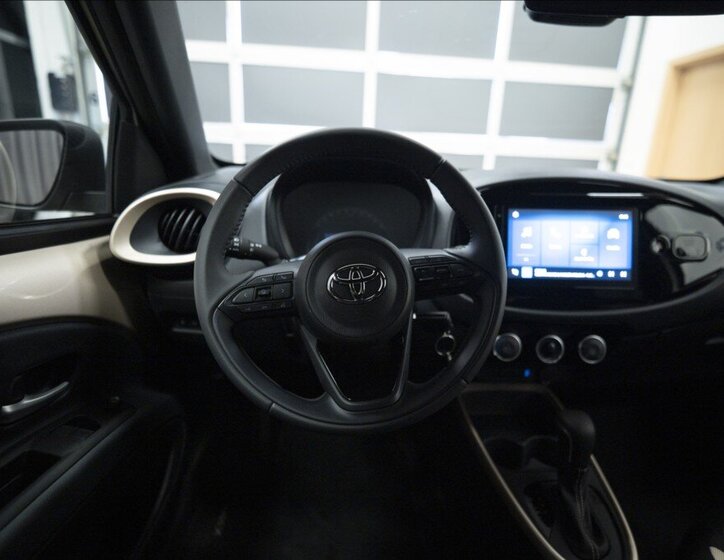 Toyota Aygo Hatchback 998,0 53 kw
