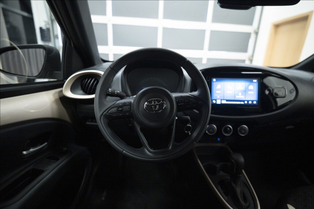 Toyota Aygo Hatchback 998,0 53 kw