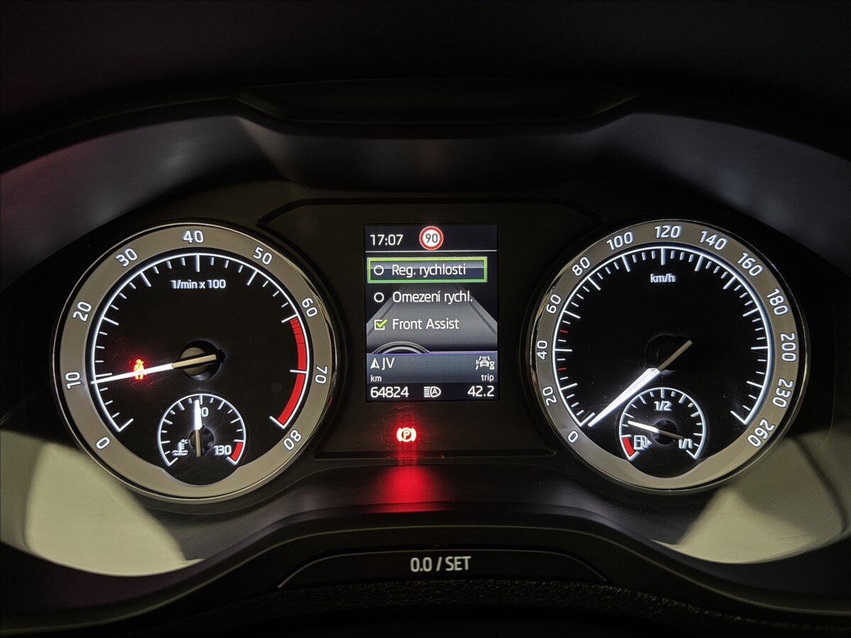 Škoda Karoq SUV / Terénní 1,5 l 110 kw