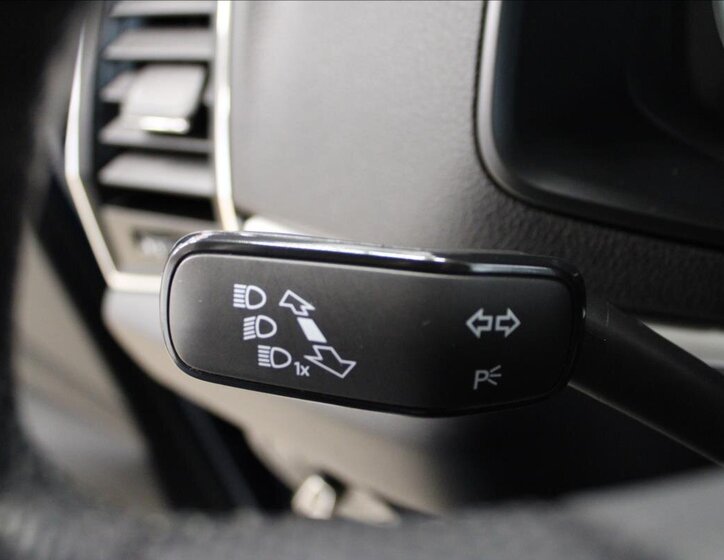 Škoda Karoq SUV / Terénní 1,5 l 110 kw